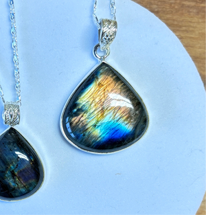 Bijou collier Labradorite