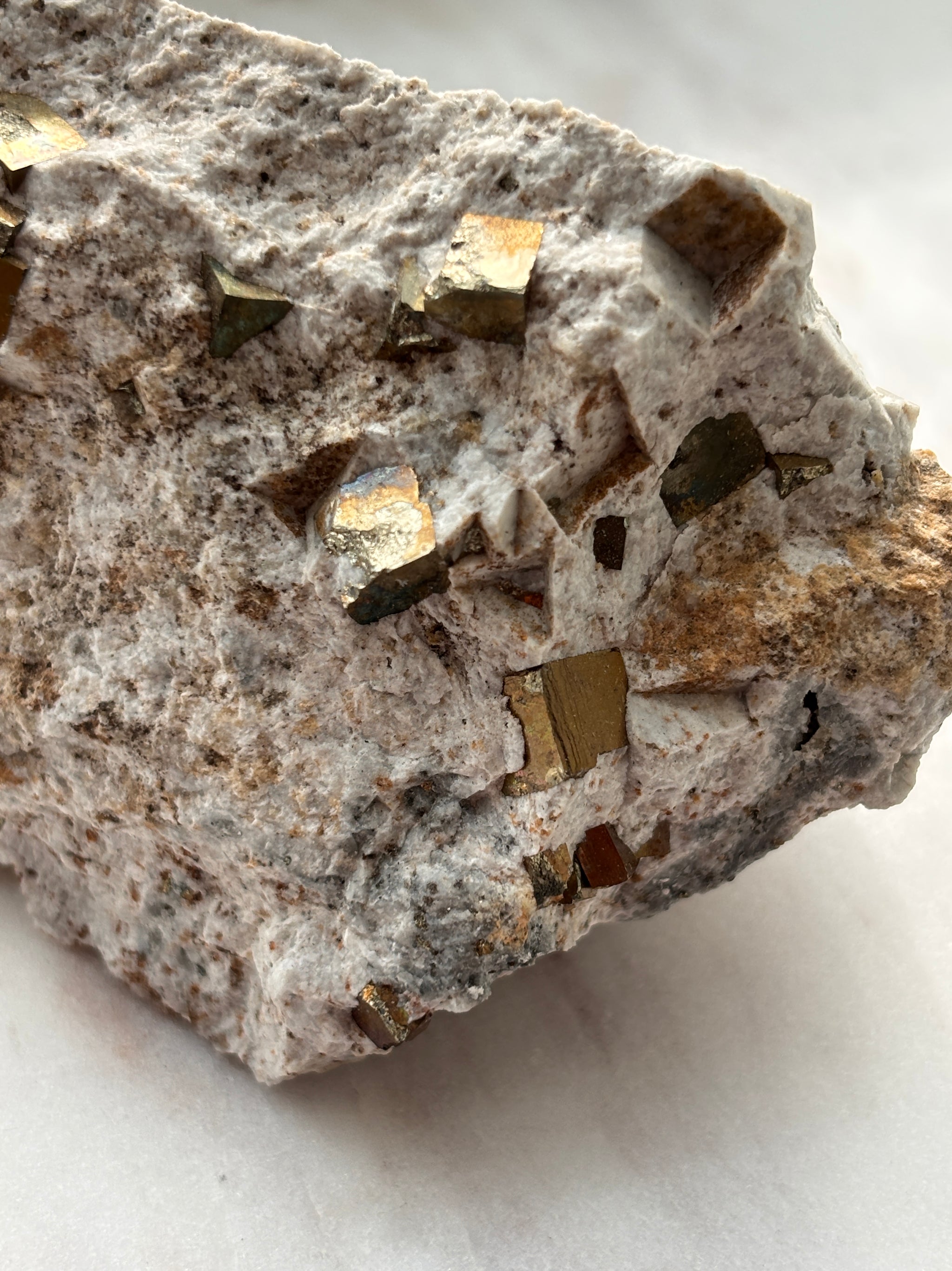 HXSCOO Pyrite Naturelle Pierre Brute minerai irrégulier minéral énergie de guérison Cristaux spécimen Feng Shui décor à la Maison Ornements de Jardin HXSCOO Pyrite Naturelle Pierre Brute minerai irrégulier minéral énergie de guérison Cristaux spécimen Feng Shui décor à la Maison Ornements de Jardin