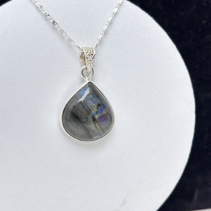 Bijou collier Labradorite