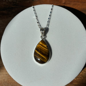 Bijou, collier Oeil-de-tigre
