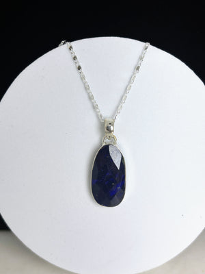 Pendentif, bijou Iolite