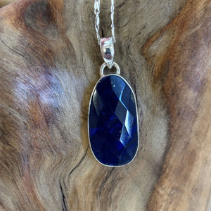 Pendentif, bijou Iolite