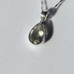 Bijou, pendentif d'Aigue-marine (Aquamarine) taille poire