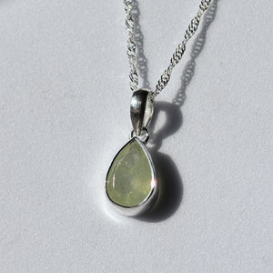 Bijou, pendentif, Prénite