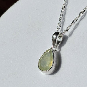 Bijou, pendentif, Prénite