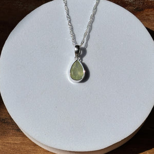 Bijou, pendentif, Prénite