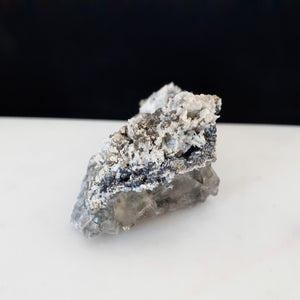 Fluorite, Quartz & Pyrite avec calcite