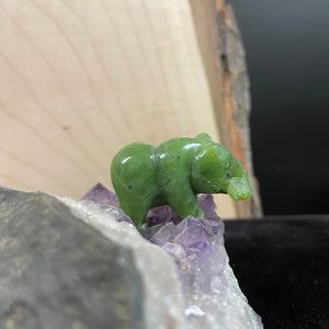 Améthyste sculpture de jade